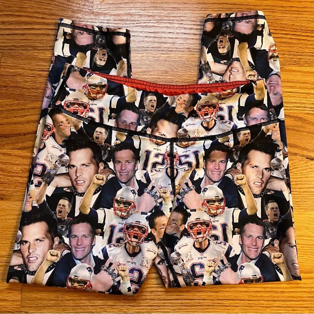 Left Coast Vibes Tom Brady face leggings size medium